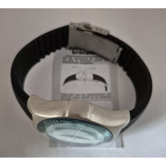 NEW Vtg 2003 Avon Sports Style Mens Watch With Black Strap - Picture 2 of 9